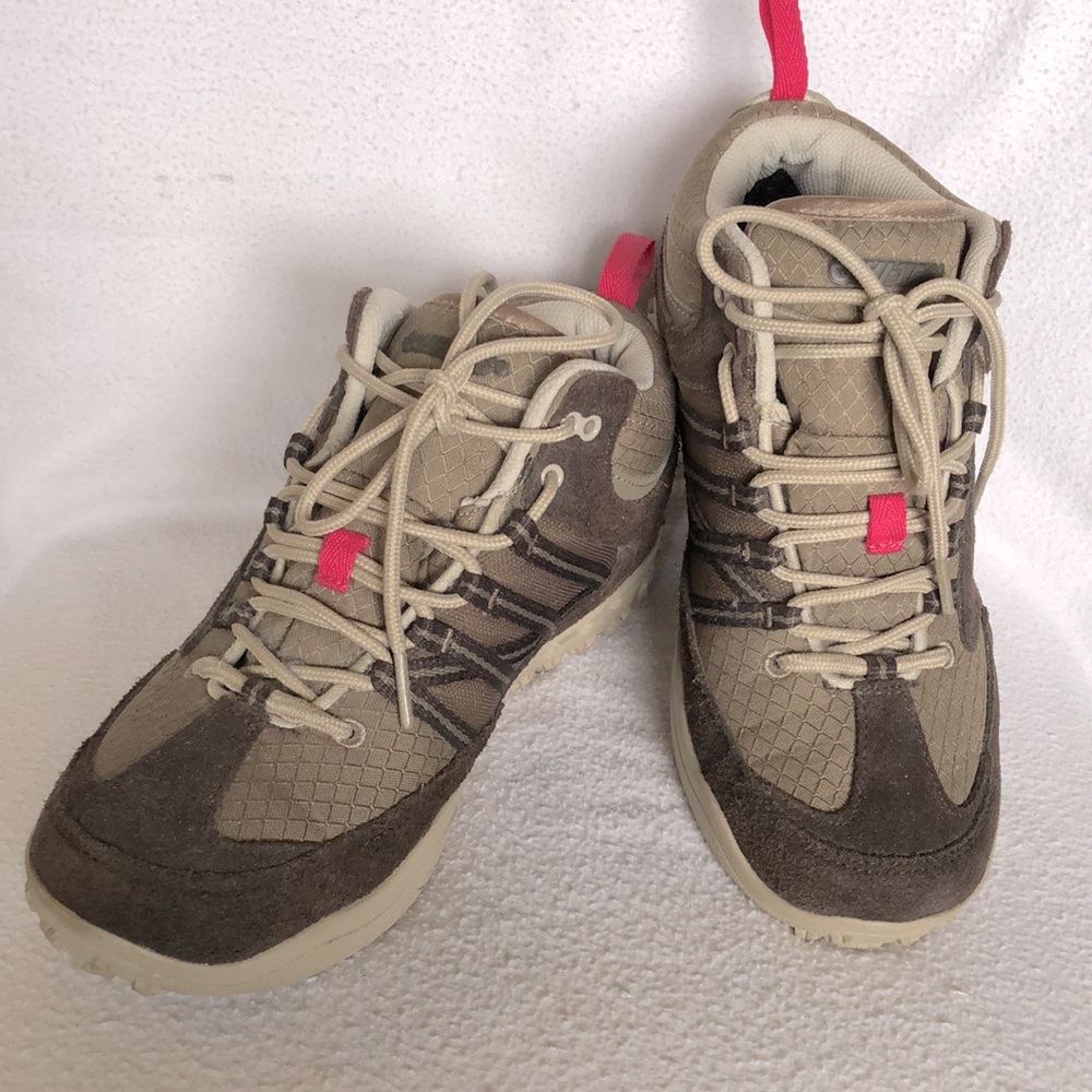 Hi-Tec Hiking Boots / Shoes with Vibram Outsoles. Ladies Size 7.